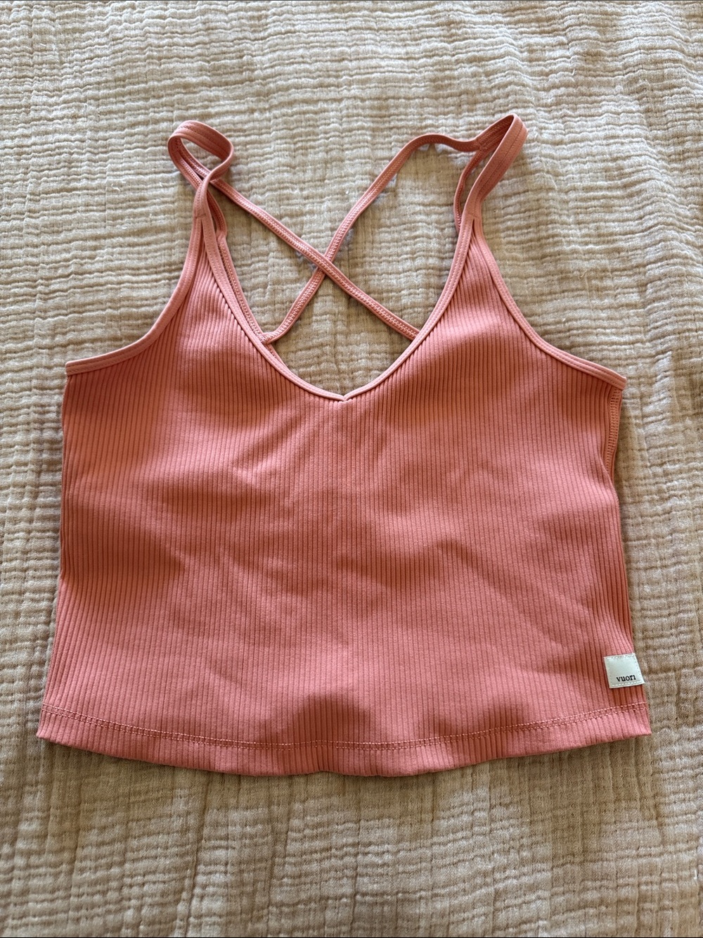 VUORI Rust Pink Ribbed Crossback Crop Top